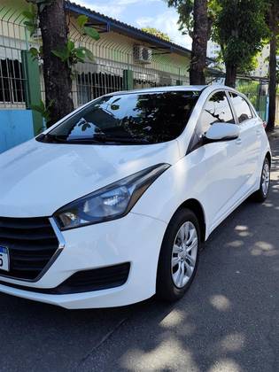 HYUNDAI HB20 1.0 COMFORT PLUS 12V FLEX 4P MANUAL